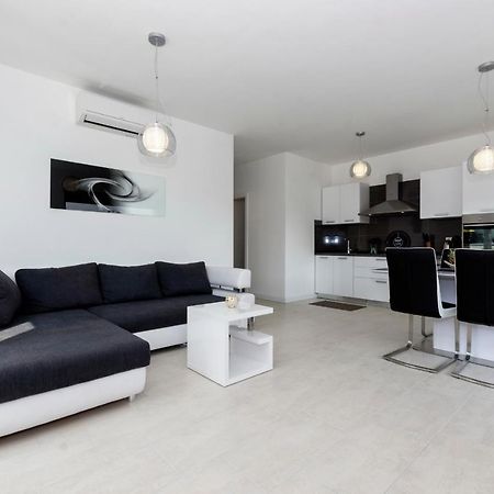Apartments4Friends Apartment Vlad トロギール エクステリア 写真